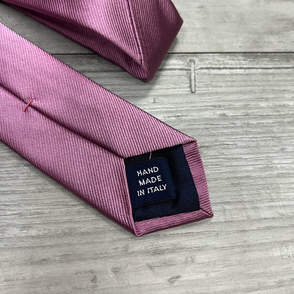 Polo Ralph Lauren Solid Pink Silk Tie - Picture 4 of 5